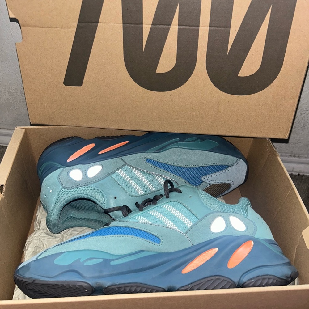 Yeezy Boost 700